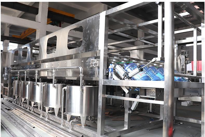 大型桶裝水灌裝機(jī)